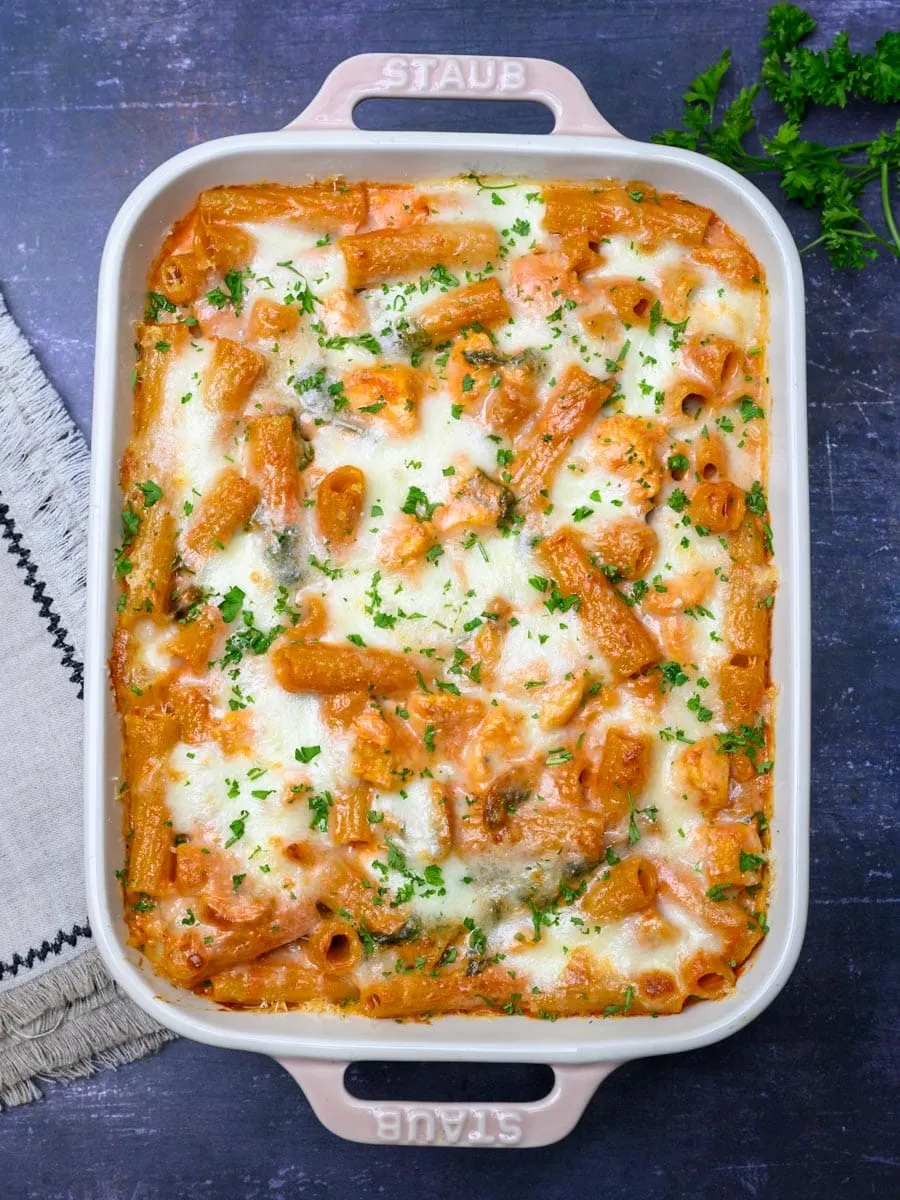 Creamy Chicken Pasta Bake with Mozzarella and Parmesan